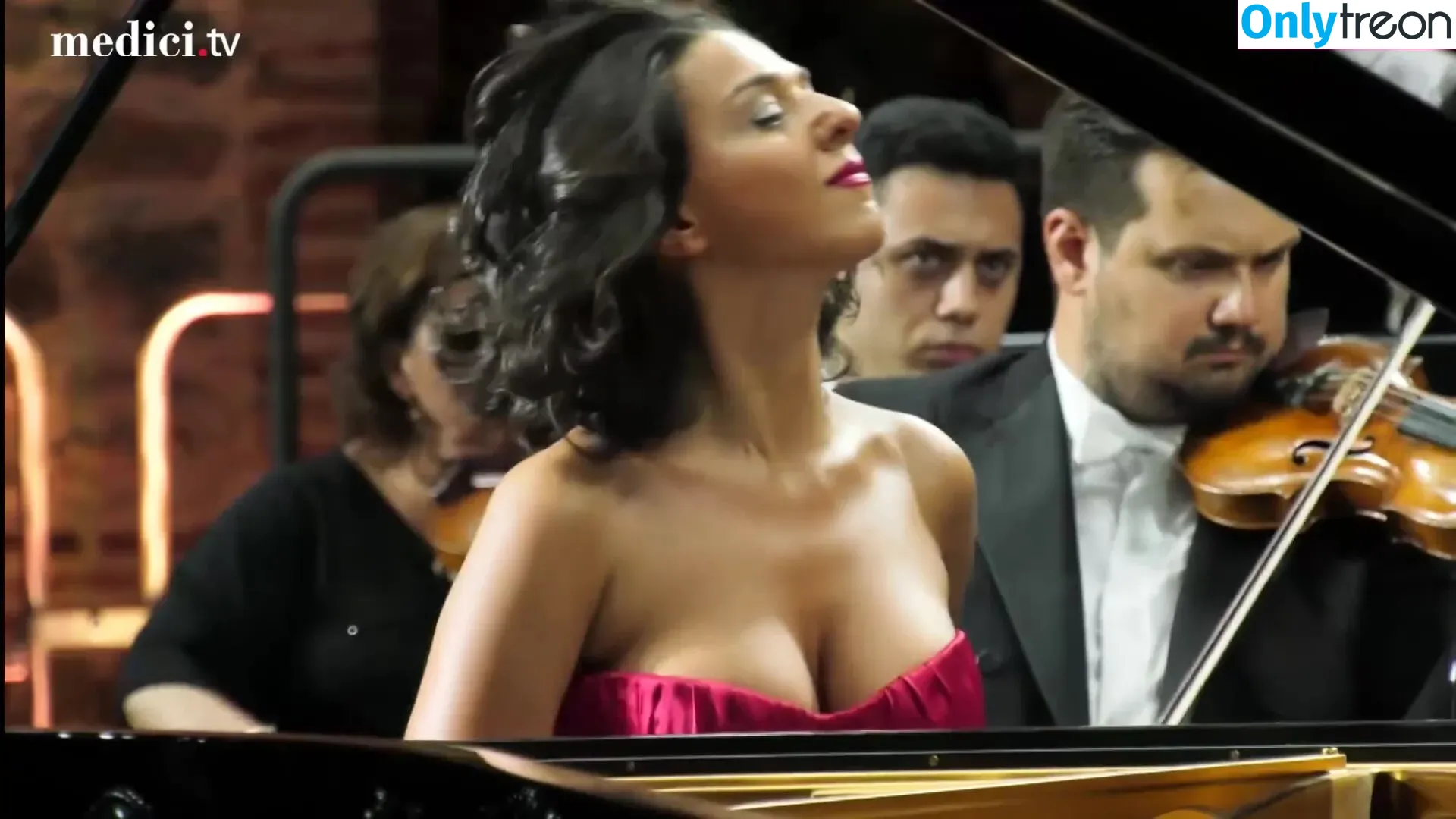Khatia Buniatishvili nude photo #0055 (khatiabuniatishvili)