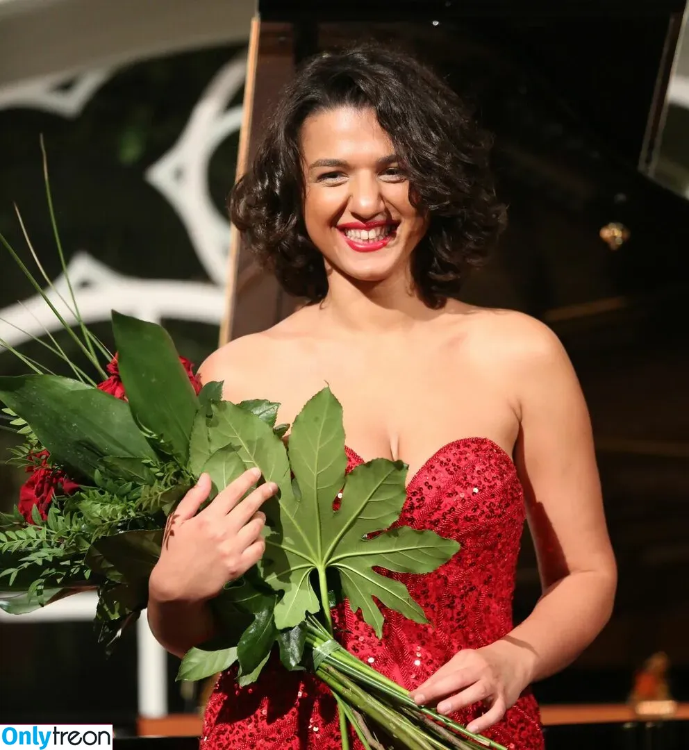Khatia Buniatishvili nude photo #0063 (khatiabuniatishvili)