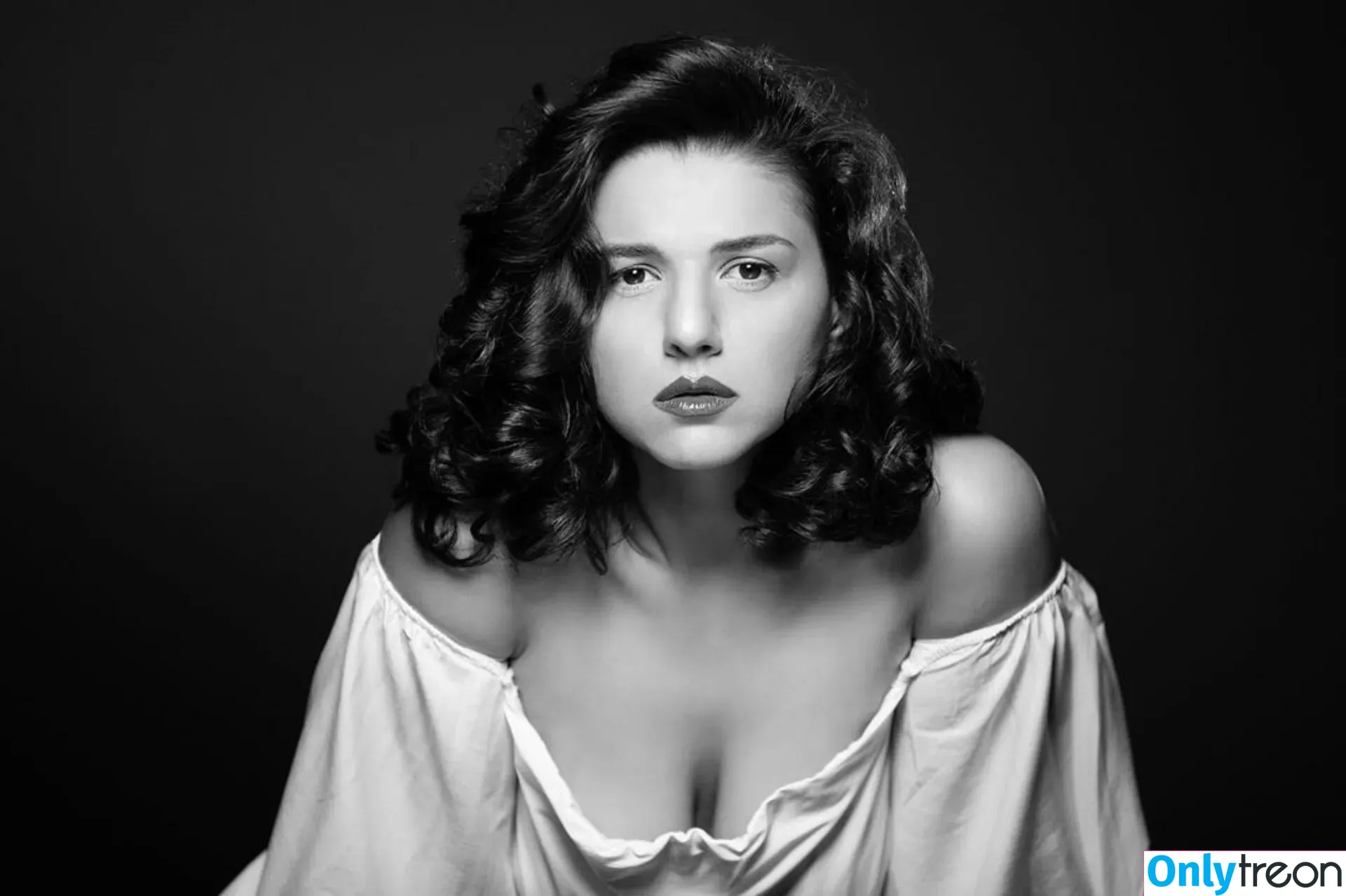 Khatia Buniatishvili nude photo #0118 (khatiabuniatishvili)