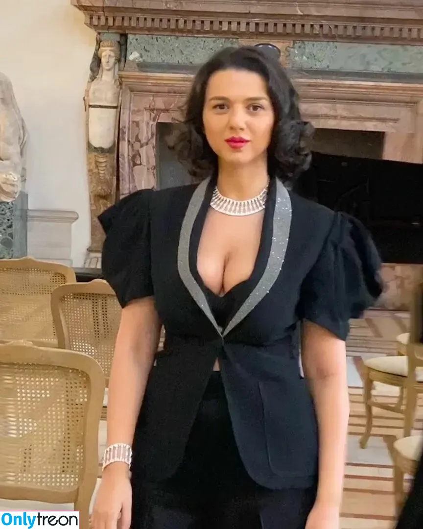Khatia Buniatishvili nude photo #0143 (khatiabuniatishvili)