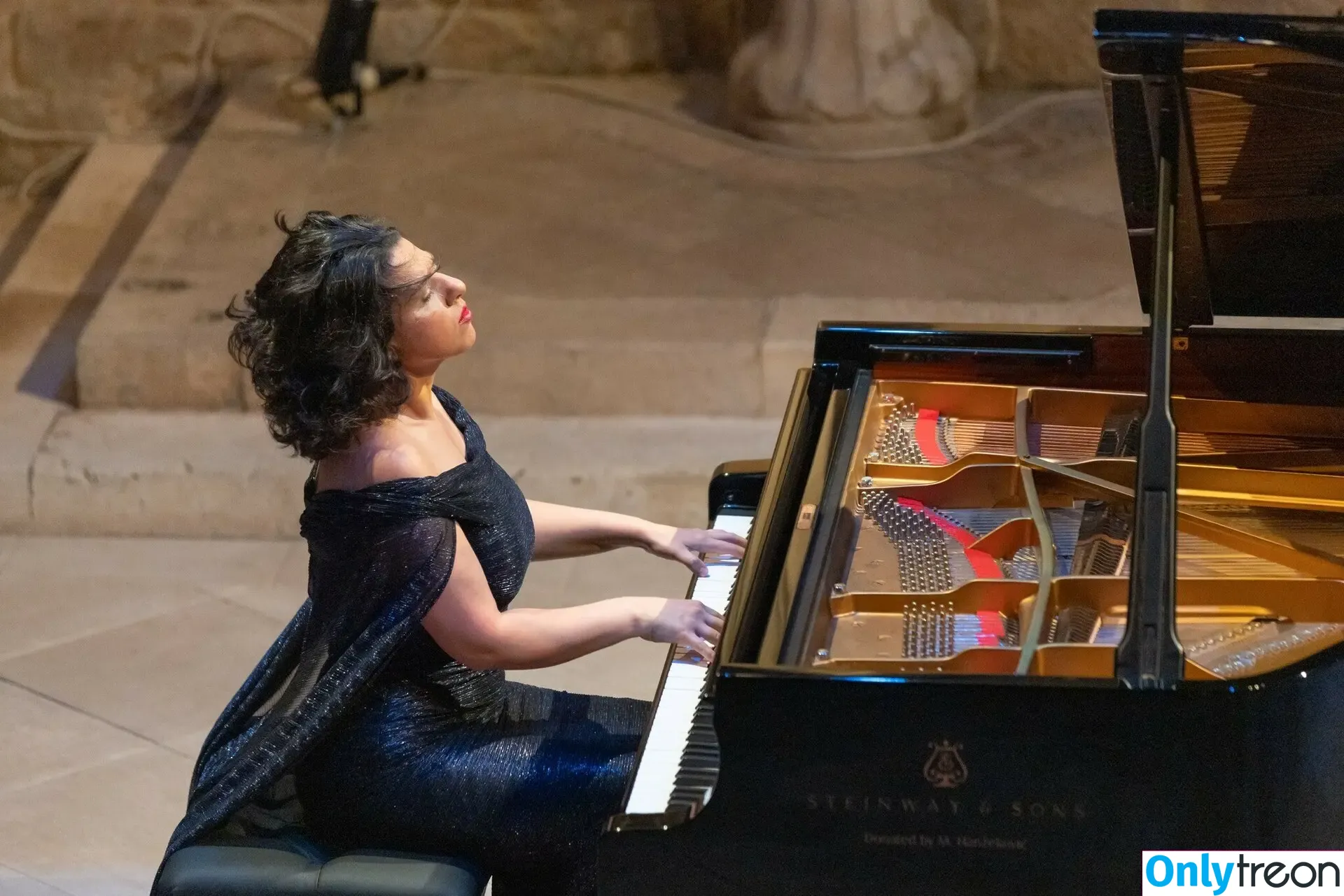 Khatia Buniatishvili nude photo #0183 (khatiabuniatishvili)