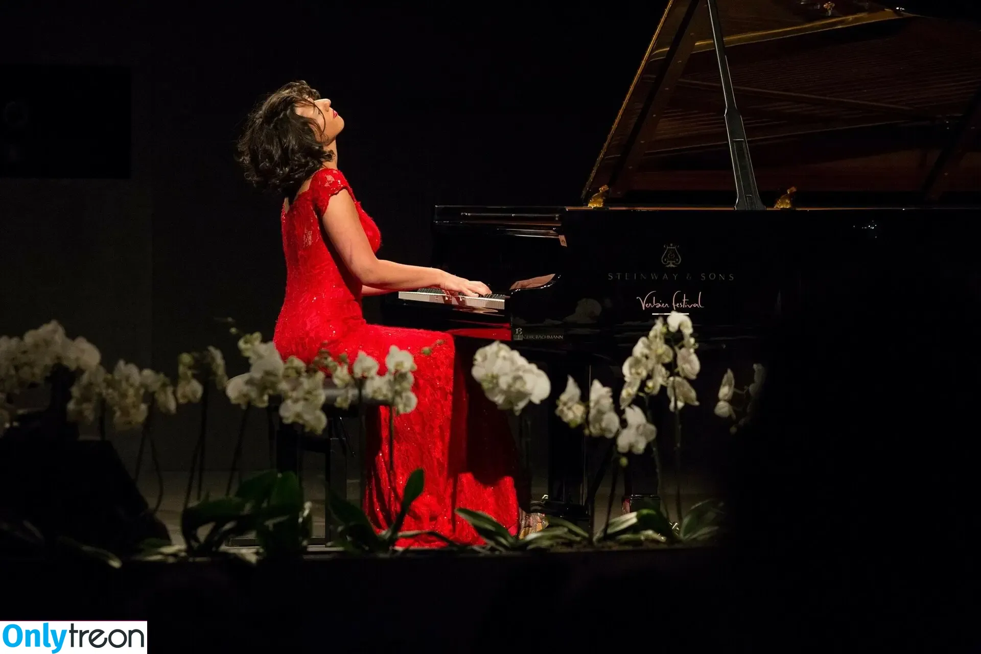 Khatia Buniatishvili nude photo #0186 (khatiabuniatishvili)