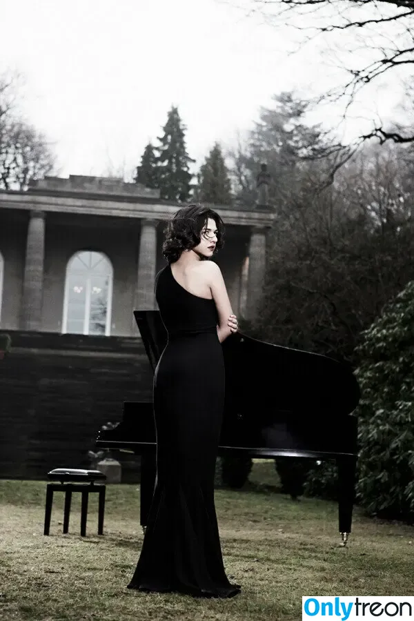 Khatia Buniatishvili nude photo #0199 (khatiabuniatishvili)
