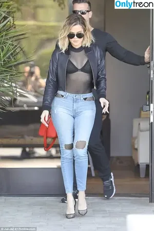 Khloé Kardashian / khloekardashian nude photo #0108
