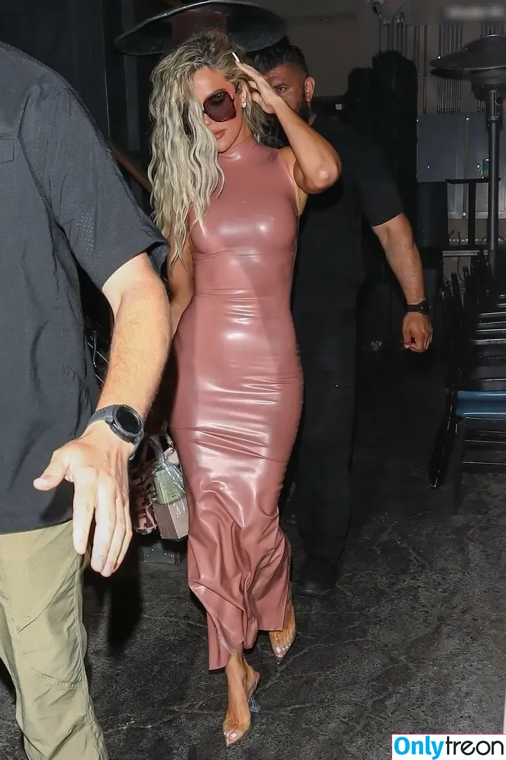 Khloé Kardashian nude photo #0014 (khloekardashian)