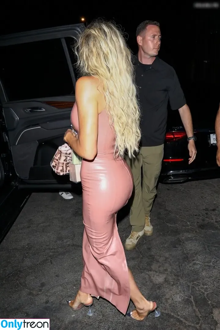 Khloé Kardashian nude photo #0017 (khloekardashian)