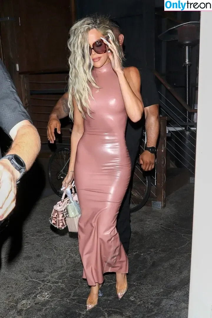Khloé Kardashian nude photo #0018 (khloekardashian)