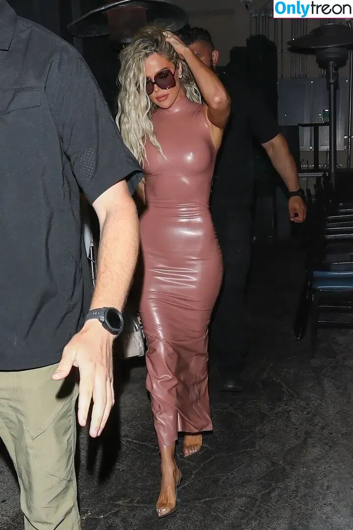 Khloé Kardashian nude photo #0020 (khloekardashian)