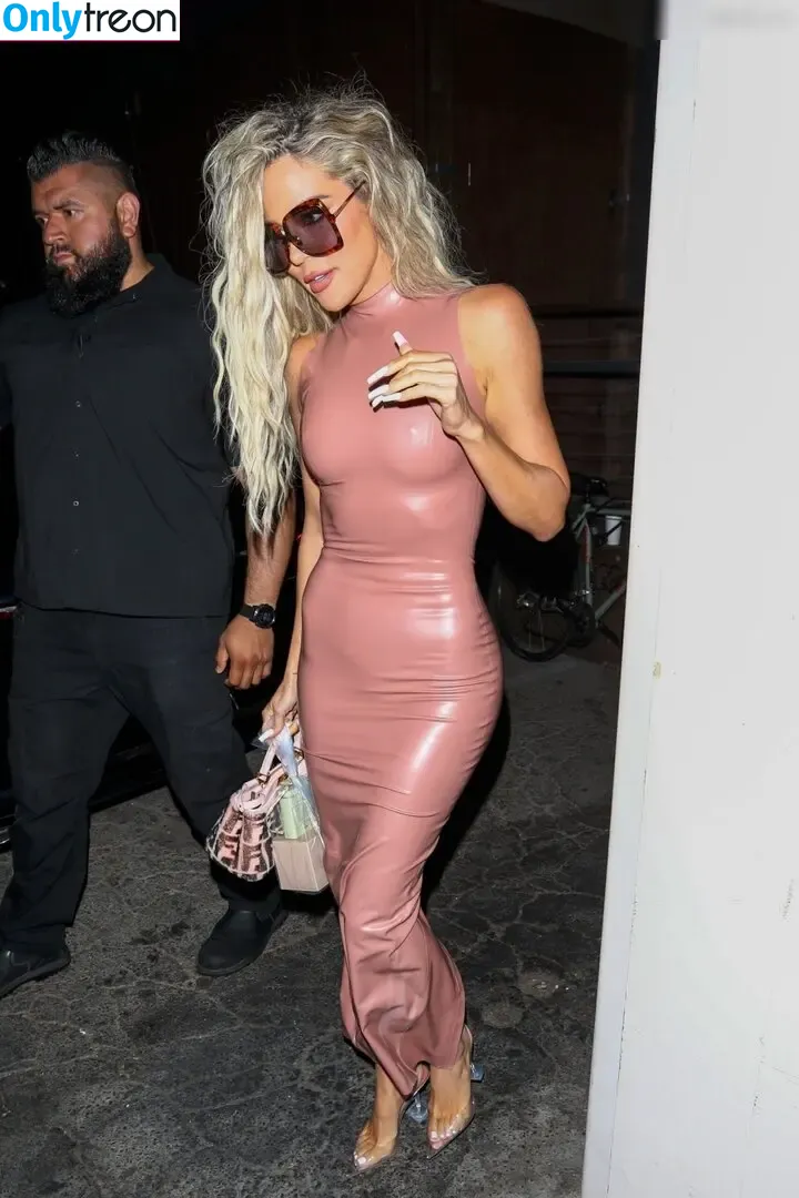 Khloé Kardashian nude photo #0022 (khloekardashian)