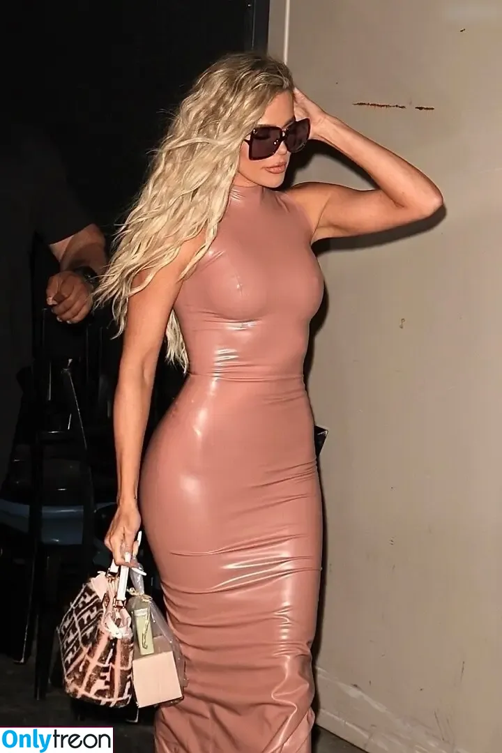 Khloé Kardashian nude photo #0028 (khloekardashian)