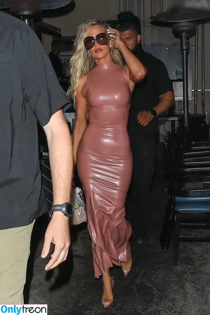 Khloé Kardashian nude photo #0033 (khloekardashian)