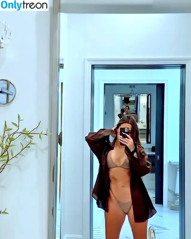 Khloé Kardashian nude photo #0087 (khloekardashian)