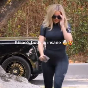 Khloe Kardashian / khloekardashian фото голая #0348