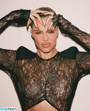 Khloe Kardashian / khloekardashian nude photo #0446