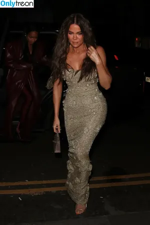 Khloe Kardashian / khloekardashian фото голая #0613
