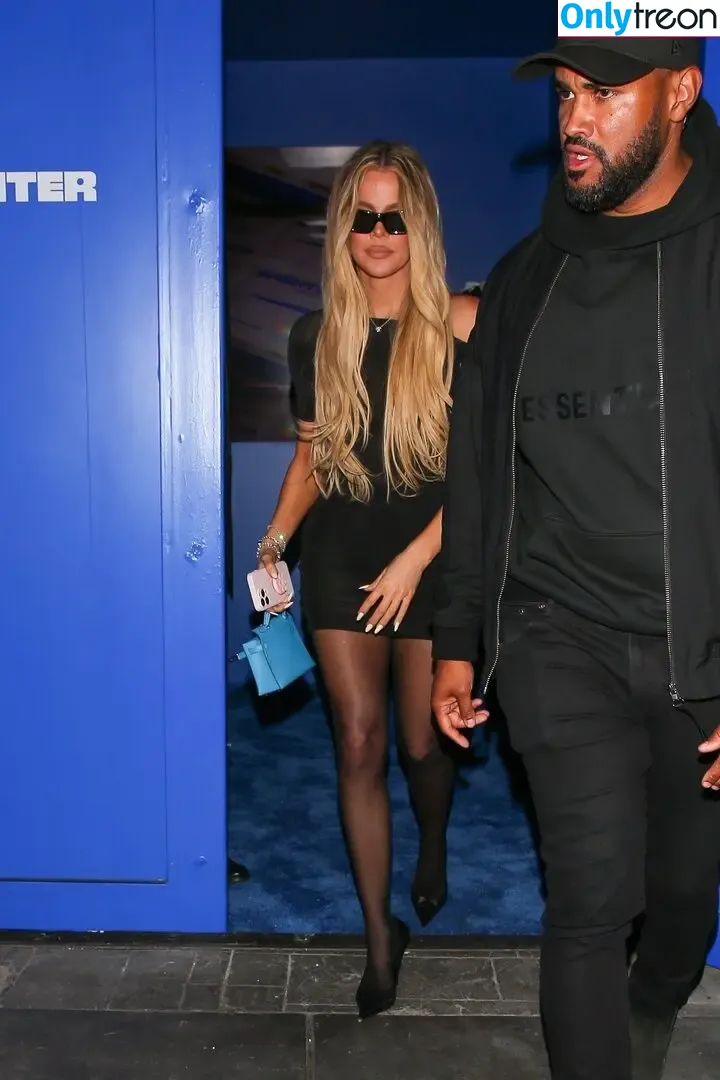 Khloe Kardashian nude photo #0400 (khloekardashian)