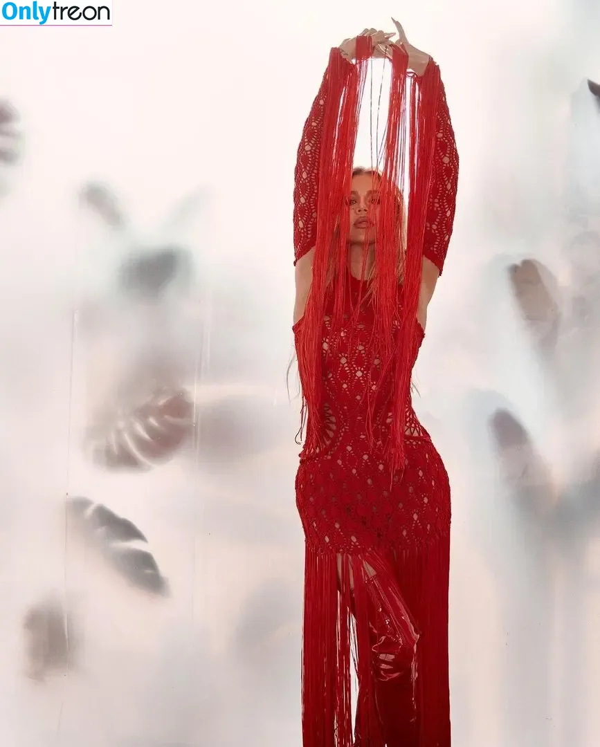 Khloe Kardashian nude photo #0452 (khloekardashian)