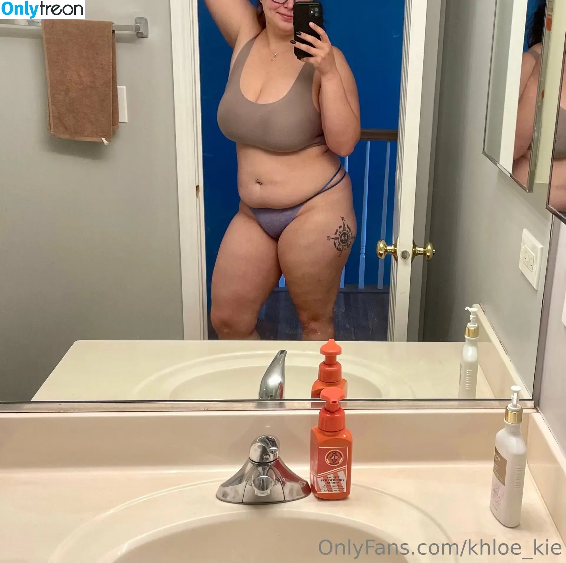 khloe_kie nude photo #0019 (khloe_kie)