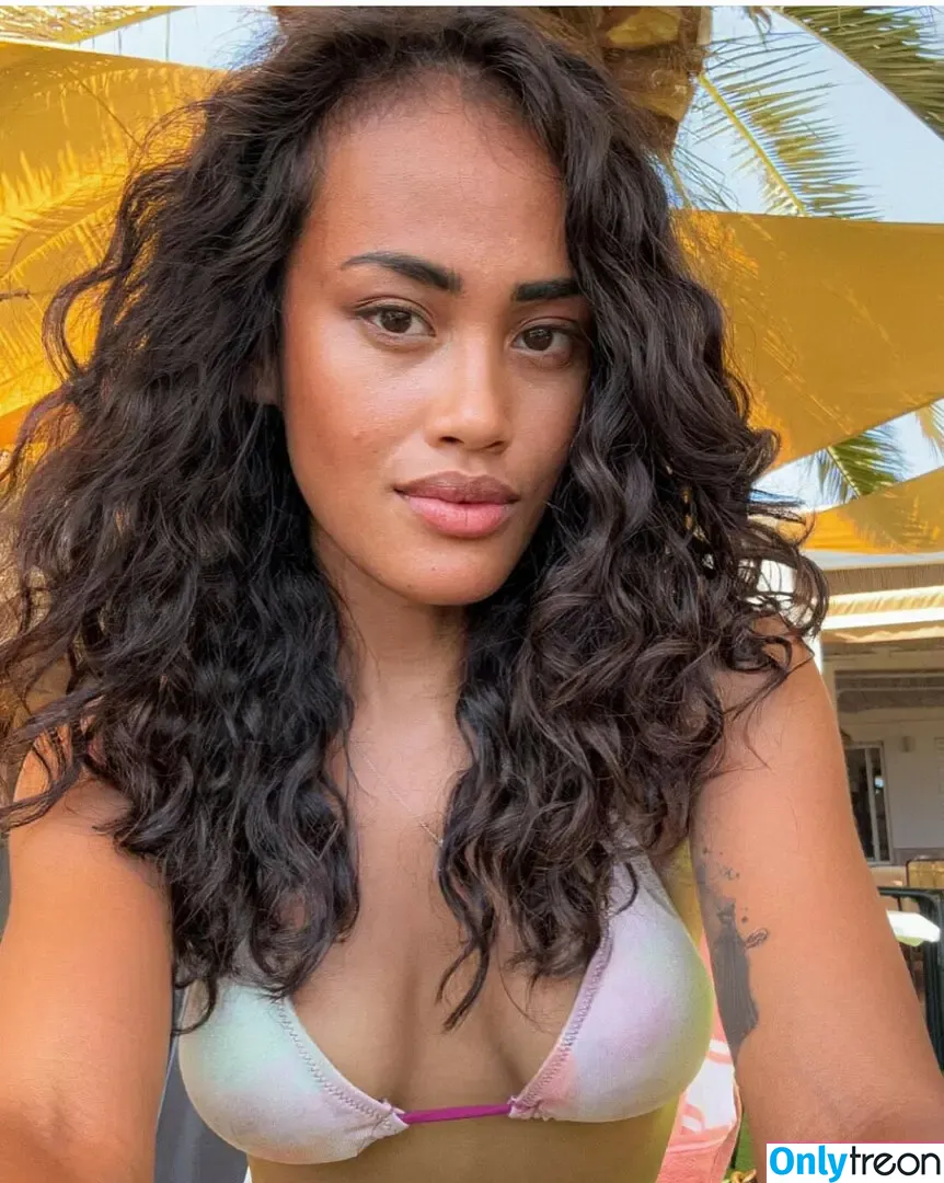 Kiana.pix nude photo #0037 (kianadoesit)