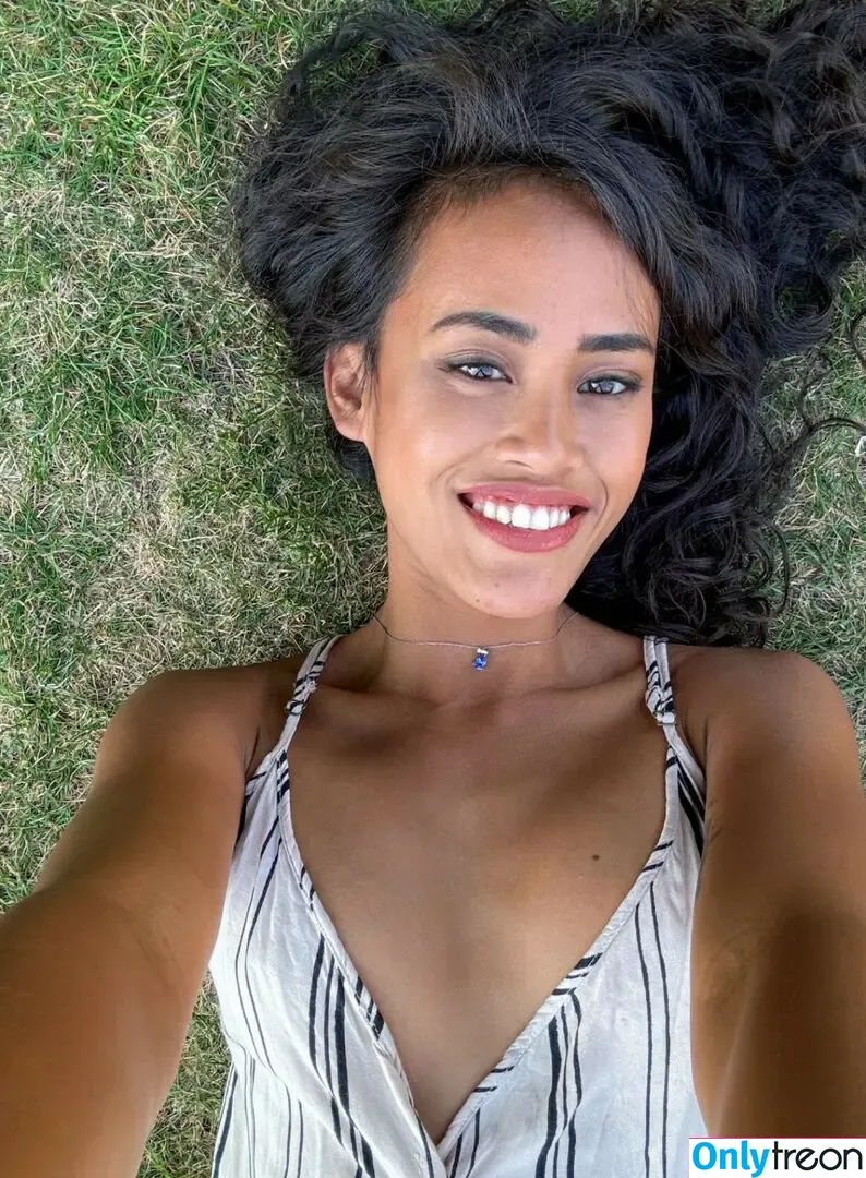 Kiana.pix nude photo #0045 (kianadoesit)