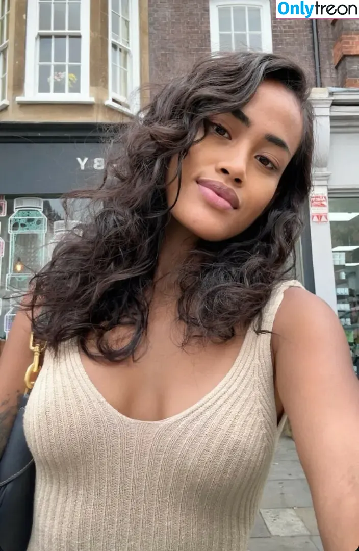 Kiana.pix nude photo #0050 (kianadoesit)