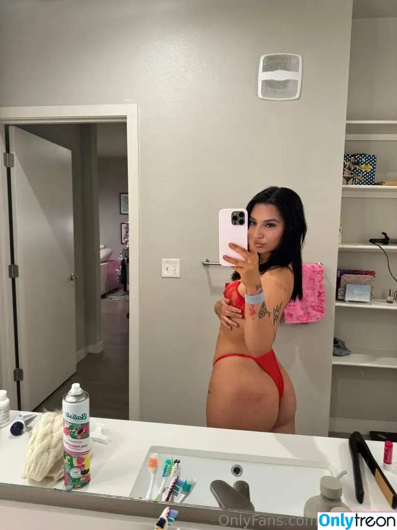 kianawyld nude photo #0064 (kianawyld)