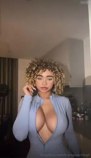 Kiara Peachy /  / KiaraPeach / KiaraPeachy / kiarapeachlegit nude photo #0105