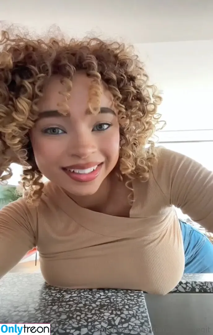 Kiara Peachy голая photo #0355 ( / KiaraPeach / KiaraPeachy / kiarapeachlegit)
