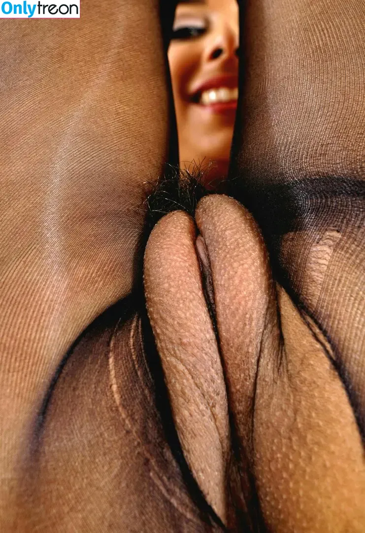Kiarra Kai nude photo #0004 (kiarra.kai / kiarrakai)