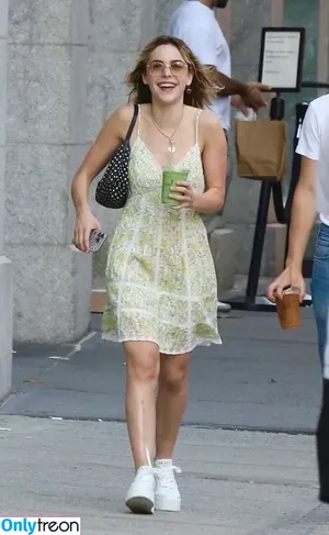 Kiernan Shipka / AdventuresSabrina / kiernanshipka фото голая #2296