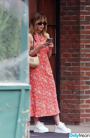 Kiernan Shipka / AdventuresSabrina / kiernanshipka фото голая #2301