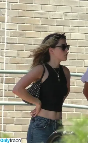 Kiernan Shipka / AdventuresSabrina / kiernanshipka фото голая #2329