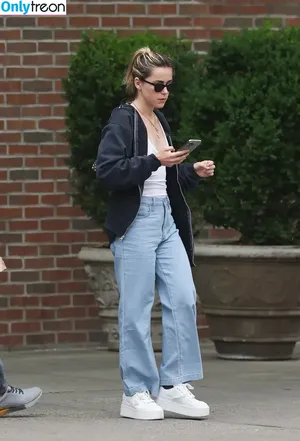 Kiernan Shipka / AdventuresSabrina / kiernanshipka фото голая #2334