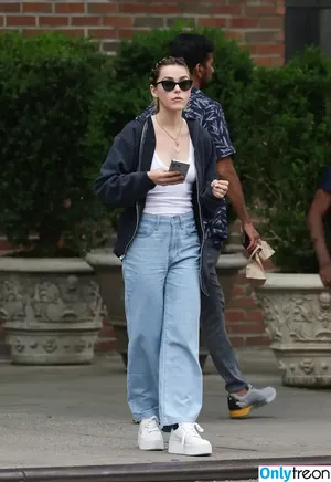 Kiernan Shipka / AdventuresSabrina / kiernanshipka фото голая #2336