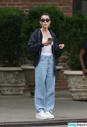 Kiernan Shipka / AdventuresSabrina / kiernanshipka фото голая #2338