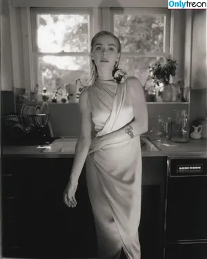Kiernan Shipka / AdventuresSabrina / kiernanshipka фото голая #2383