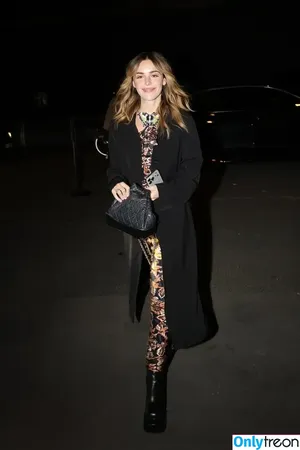 Kiernan Shipka / AdventuresSabrina / kiernanshipka фото голая #2493