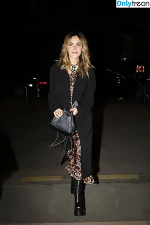 Kiernan Shipka / AdventuresSabrina / kiernanshipka фото голая #2494