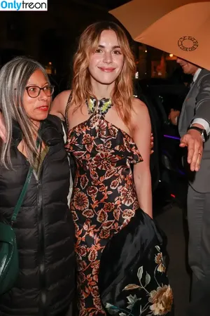 Kiernan Shipka / AdventuresSabrina / kiernanshipka фото голая #2495