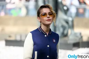 Kiernan Shipka / AdventuresSabrina / kiernanshipka фото голая #2514