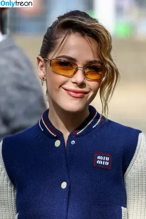 Kiernan Shipka / AdventuresSabrina / kiernanshipka фото голая #2515