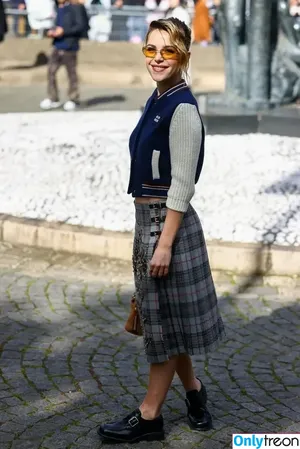 Kiernan Shipka / AdventuresSabrina / kiernanshipka фото голая #2518