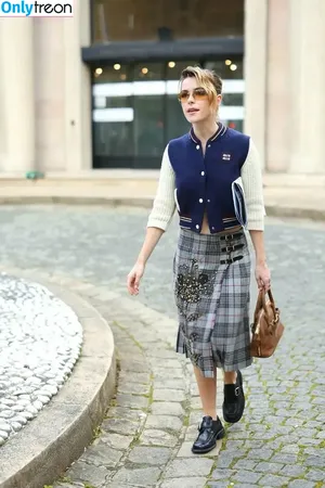 Kiernan Shipka / AdventuresSabrina / kiernanshipka фото голая #2523