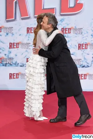 Kiernan Shipka / AdventuresSabrina / kiernanshipka фото голая #2655