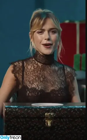 Kiernan Shipka / AdventuresSabrina / kiernanshipka фото голая #2671