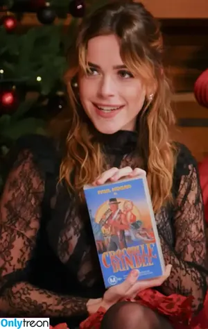 Kiernan Shipka / AdventuresSabrina / kiernanshipka фото голая #2675
