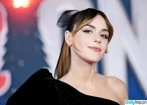 Kiernan Shipka / AdventuresSabrina / kiernanshipka фото голая #2739