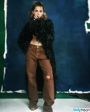 Kiernan Shipka / AdventuresSabrina / kiernanshipka фото голая #2809