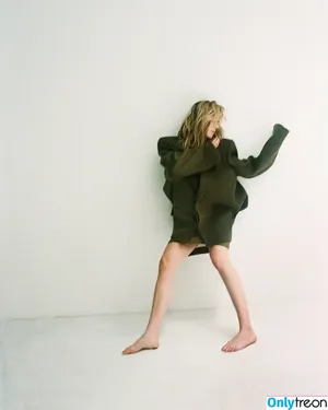 Kiernan Shipka / AdventuresSabrina / kiernanshipka фото голая #2810