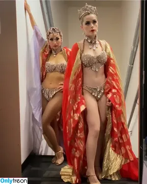 Kiernan Shipka / AdventuresSabrina / kiernanshipka фото голая #2919